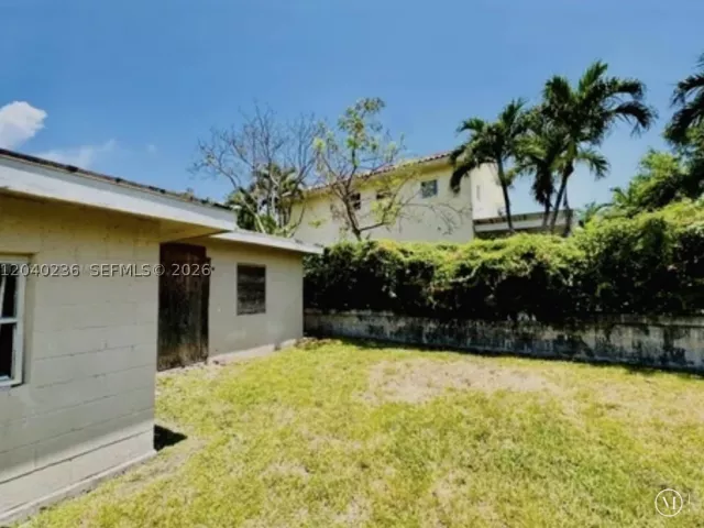 Продажа дома по адресу 2616 NE 214th St - фото 8896660