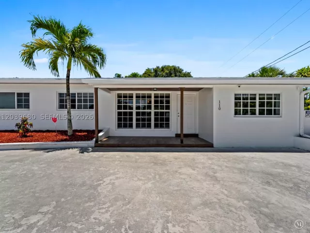 Продажа дома по адресу 110 NE 152nd St - фото 8917483