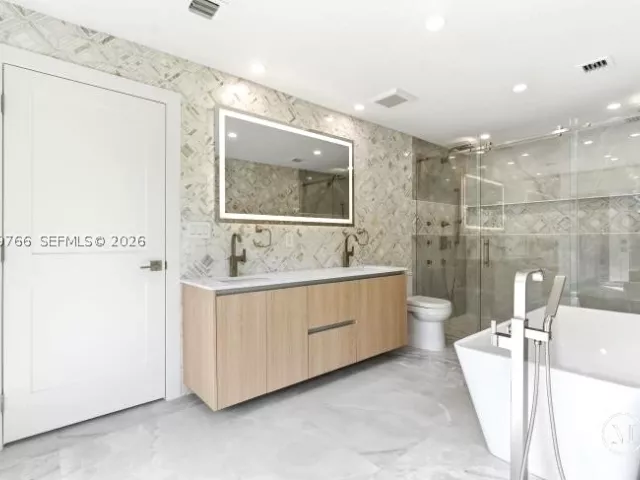 Продажа дома по адресу 291 E Shore Dr E - фото 9334992