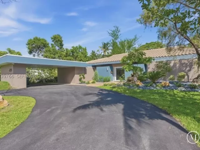 Продажа дома по адресу 291 E Shore Dr E - фото 9334964