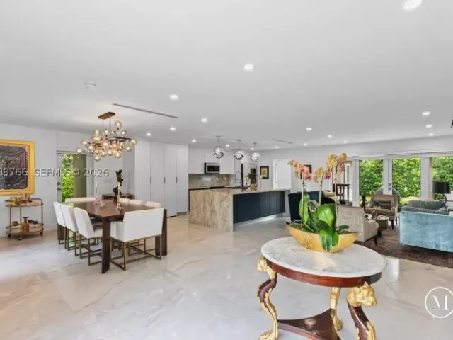 Продажа дома по адресу 291 E Shore Dr E - фото 9335014