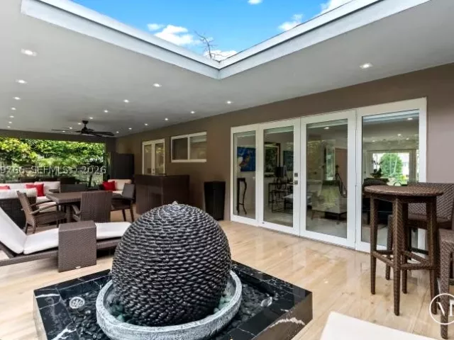 Продажа дома по адресу 291 E Shore Dr E - фото 9335020