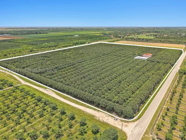 Продажа дома по адресу 33300 SW 202nd Ave - фото 8865320