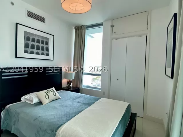 Квартира в аренду номер3813 - фото 8863859