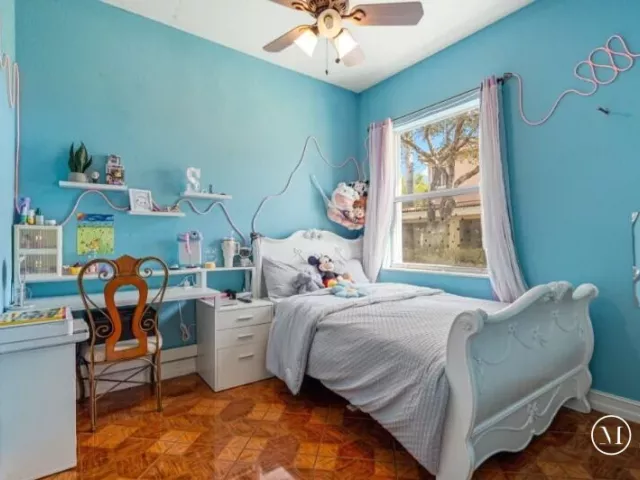 Продажа дома по адресу 2570 SE 4th Place - фото 9360653
