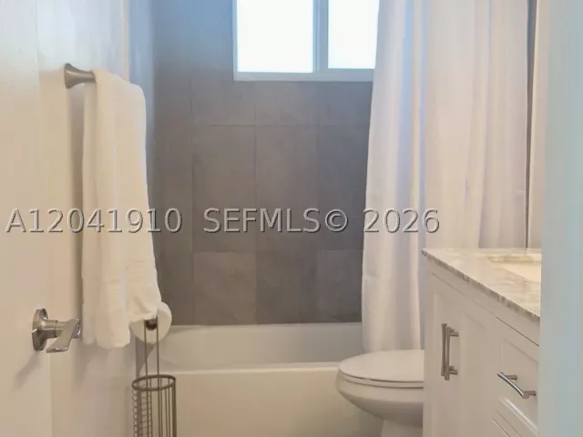 Продажа дома по адресу 1800 N 55th Ave - фото 9237058