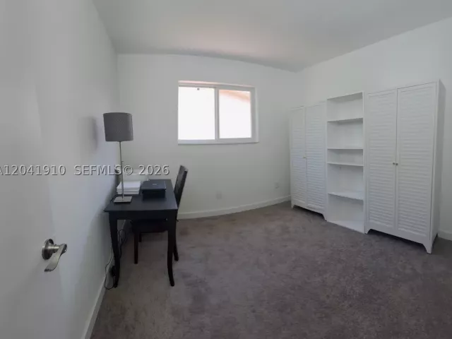 Продажа дома по адресу 1800 N 55th Ave - фото 9237061