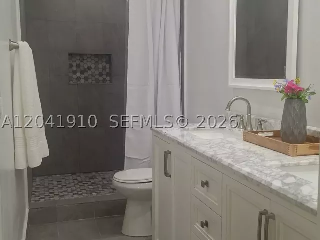 Продажа дома по адресу 1800 N 55th Ave - фото 9237063