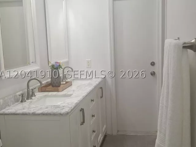 Продажа дома по адресу 1800 N 55th Ave - фото 9237065