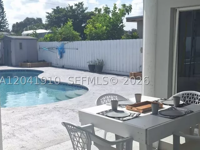 Продажа дома по адресу 1800 N 55th Ave - фото 9237071
