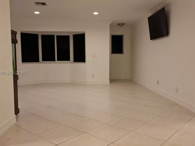 Продажа дома по адресу 1800 N 55th Ave - фото 9237027