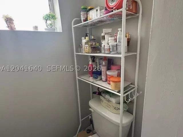 Продажа дома по адресу 6060 NW 7th St - фото 8886724