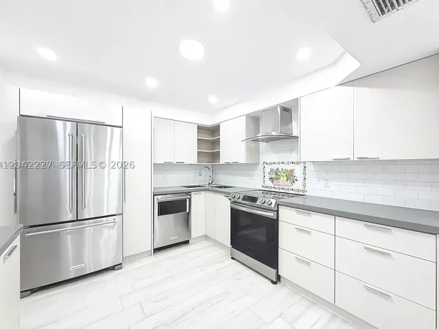 Продажа квартиры #1211 - фото 8869200