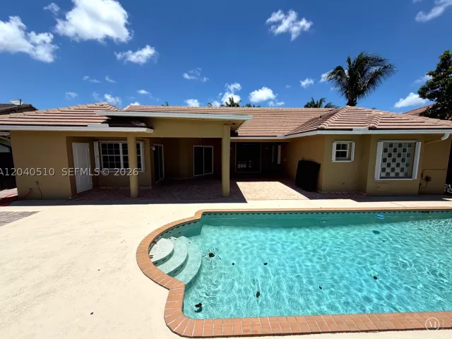 Продажа дома по адресу 15836 SW 144th Pl - фото 8871045