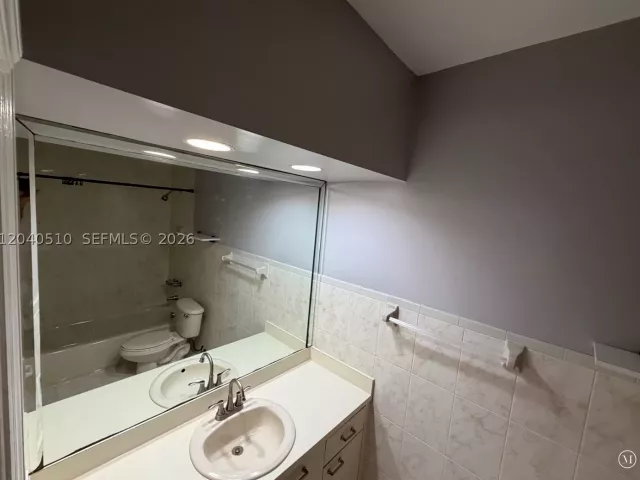 Продажа дома по адресу 15836 SW 144th Pl - фото 8871050