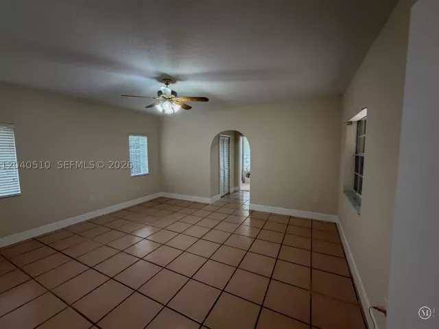 Продажа дома по адресу 15836 SW 144th Pl - фото 8871040