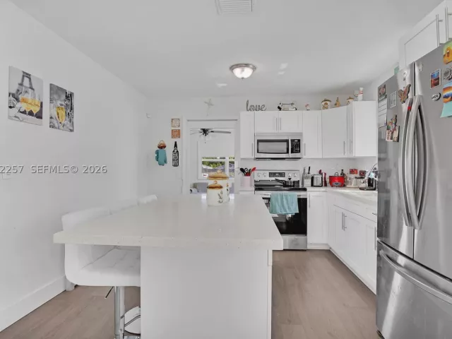 Продажа дома по адресу 11940 SW 212th St - фото 8928573