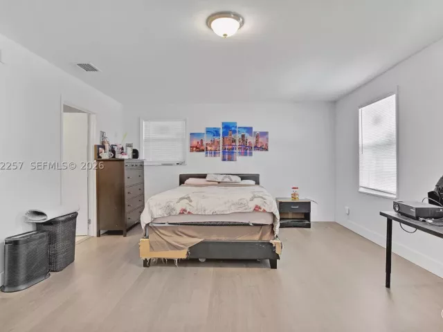 Продажа дома по адресу 11940 SW 212th St - фото 8928575