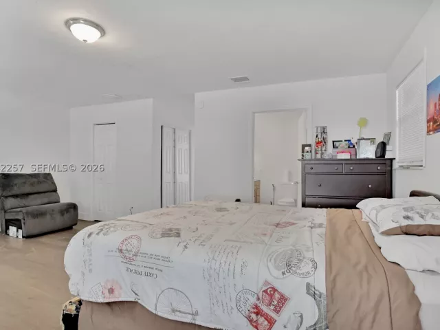 Продажа дома по адресу 11940 SW 212th St - фото 8928576