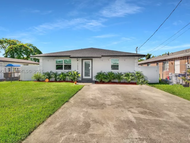 Продажа дома по адресу 11940 SW 212th St - фото 8928565