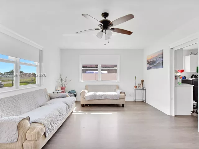Продажа дома по адресу 11940 SW 212th St - фото 8928568