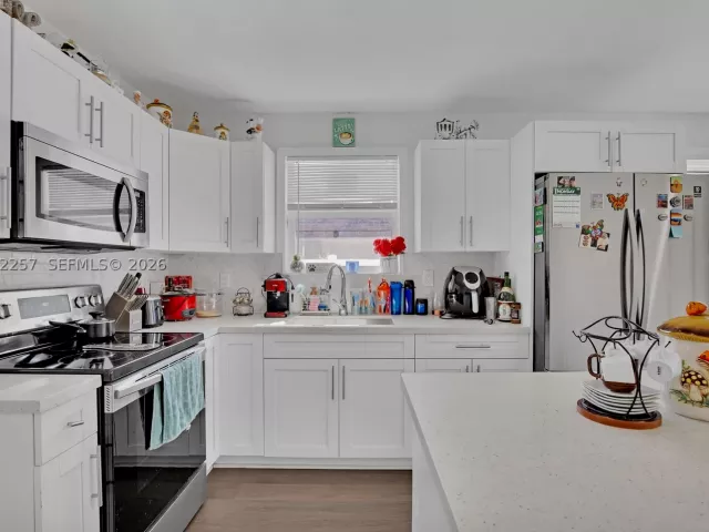 Продажа дома по адресу 11940 SW 212th St - фото 8928572