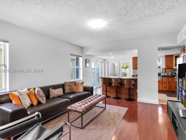 Продажа дома по адресу 4766 SW 154th Ave - фото 8877373
