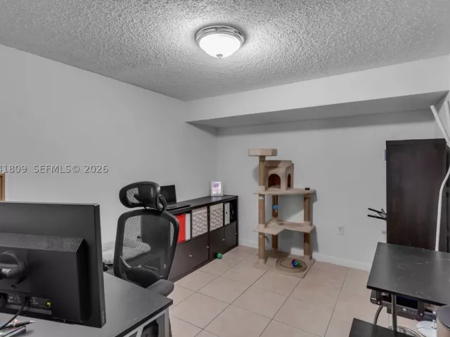 Продажа дома по адресу 4766 SW 154th Ave - фото 8877375
