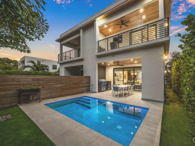 Продажа дома по адресу 1123 NE 12th Avenue A - фото 8917294