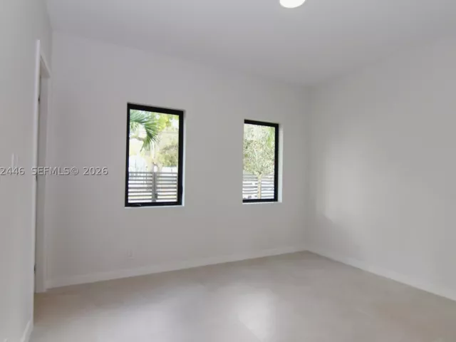 Продажа дома по адресу 3540 Oak Ave - фото 8924788