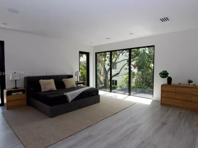 Продажа дома по адресу 3540 Oak Ave - фото 8924793