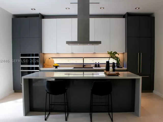 Продажа дома по адресу 3540 Oak Ave - фото 8924781