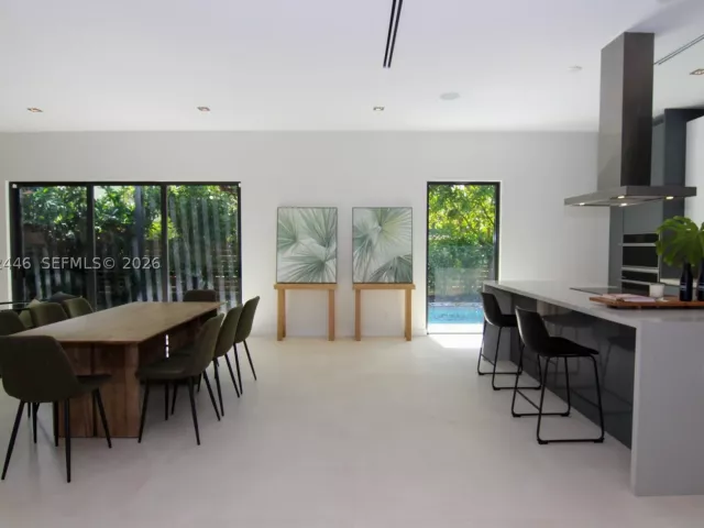 Продажа дома по адресу 3540 Oak Ave - фото 8924783
