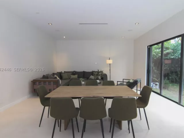 Продажа дома по адресу 3540 Oak Ave - фото 8924784