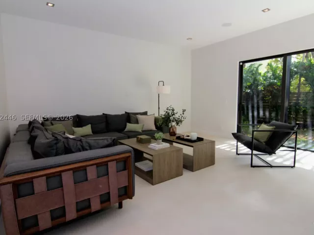 Продажа дома по адресу 3540 Oak Ave - фото 8924786