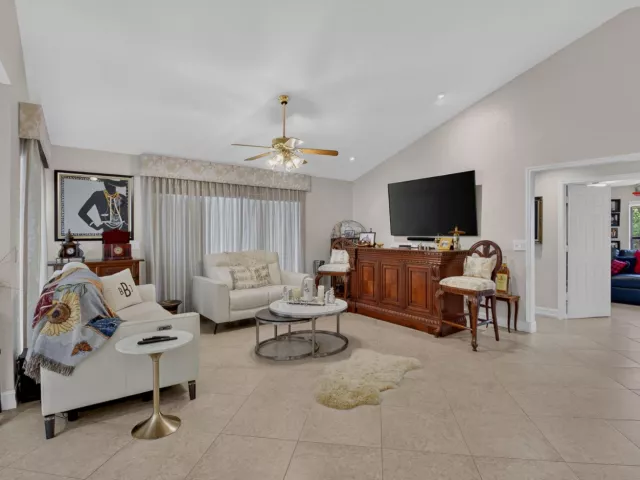 Продажа дома по адресу 19600 Sedgefield Terrace - фото 8917341