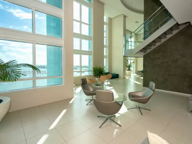 Продажа квартиры # - фото 9016456