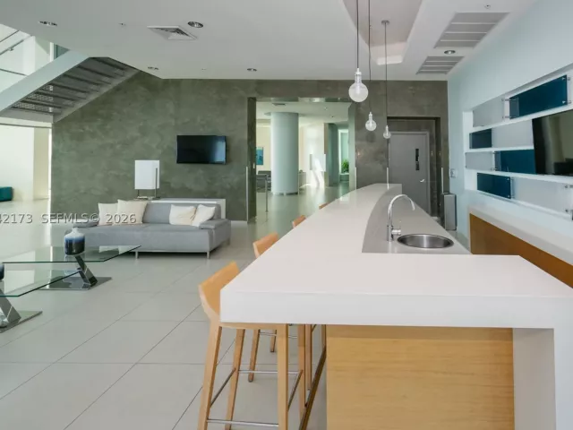Продажа квартиры # - фото 9016458