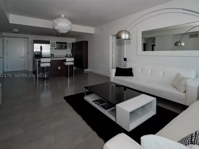 Продажа квартиры # - фото 8874135