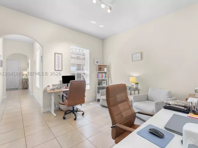 Продажа дома по адресу 9171 SW 172nd Ave - фото 8865043