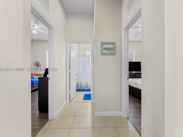 Продажа дома по адресу 9171 SW 172nd Ave - фото 8865051