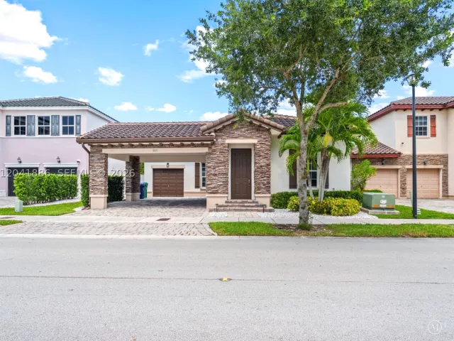 Продажа дома по адресу 9171 SW 172nd Ave - фото 8865034