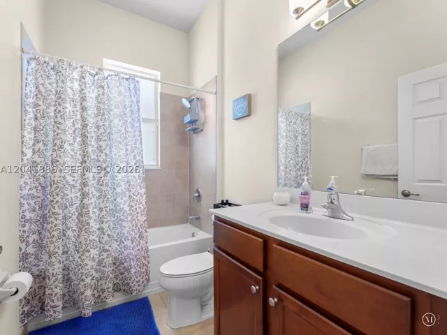Продажа дома по адресу 9171 SW 172nd Ave - фото 8865053