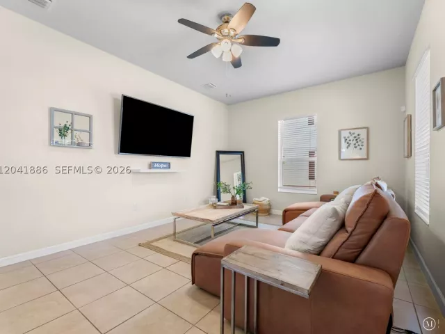 Продажа дома по адресу 9171 SW 172nd Ave - фото 8865039
