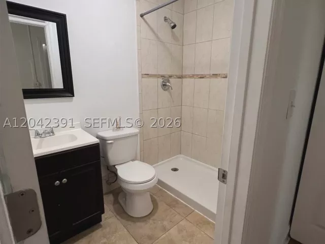 Продажа дома по адресу 8130 NW 12th St - фото 8875591