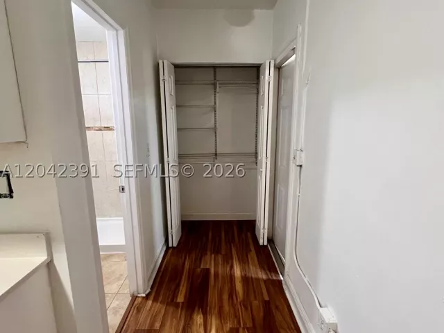 Продажа дома по адресу 8130 NW 12th St - фото 8875588