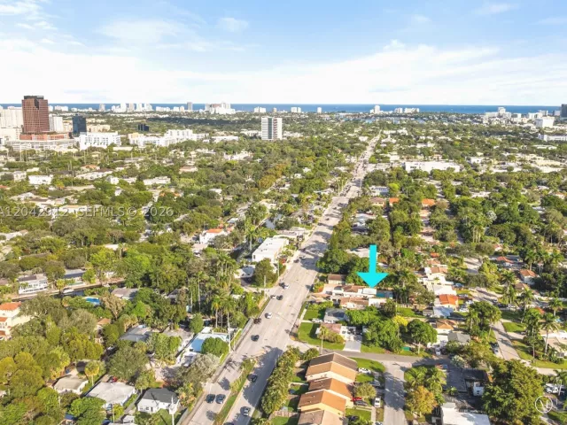 Продажа дома по адресу 700 DAVIE BOULEVARD - фото 8919761