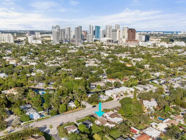 Продажа дома по адресу 700 DAVIE BOULEVARD - фото 8919762