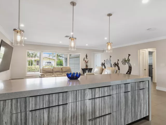 Продажа дома по адресу 1483 NE 53rd Court - фото 8864667