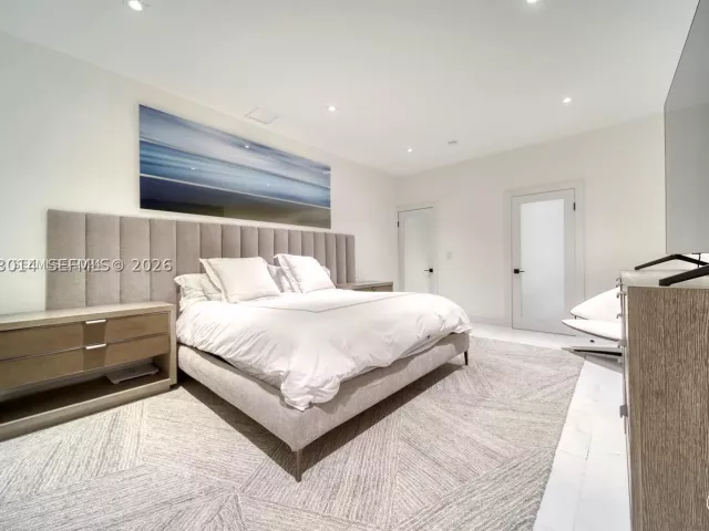 Продажа дома по адресу 2298 SW 16th Ave - фото 8864924